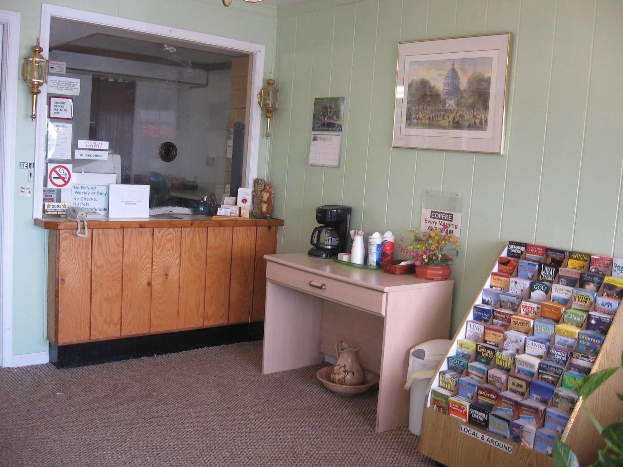 Budget Inn Lynchburg And Bedford Goode Экстерьер фото